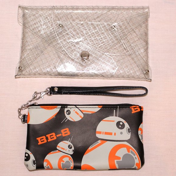 💫 HOST’S PICK 💫 Star Wars BB-8 wristlet - Picture 2 of 4